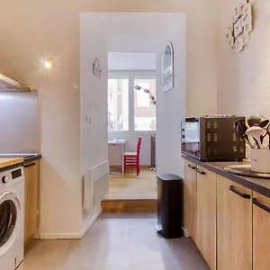 https://appartement-cauterets-2-pieces-5-personnes-fr-1-401-204.midi-pyreneeshotels.com